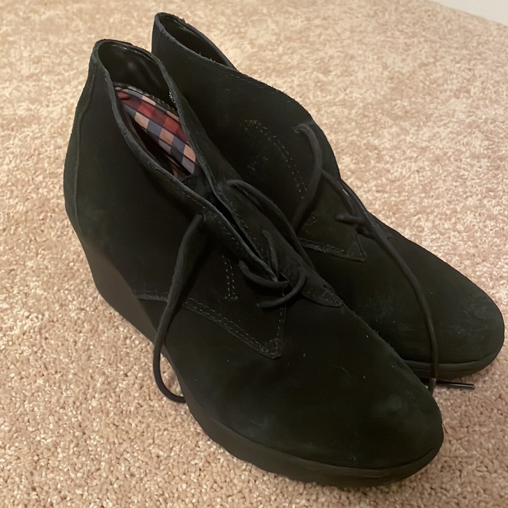 Shoes - Picture 2 of 2